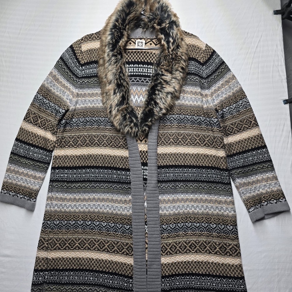 Anne Klein Women's Patterned Sweater with Faux Fur Collar